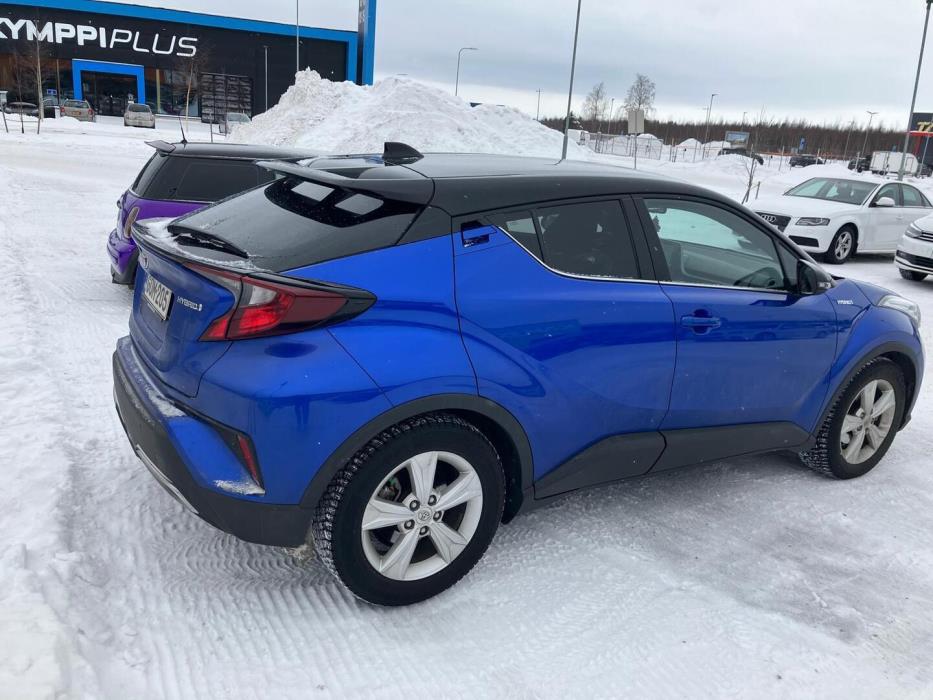 TOYOTA C-HR 2021