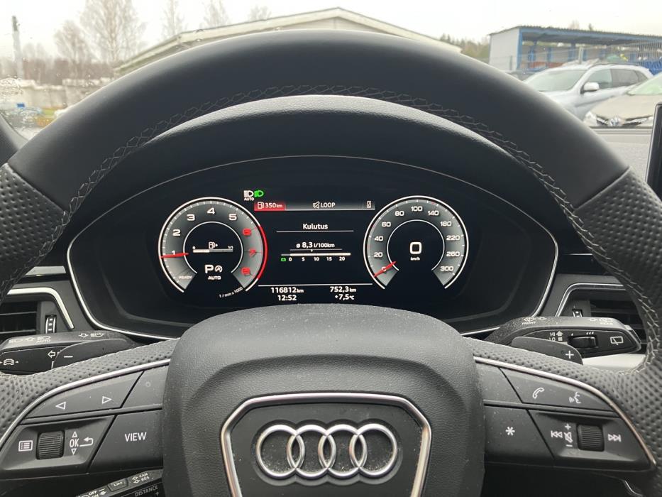 AUDI A4 2022