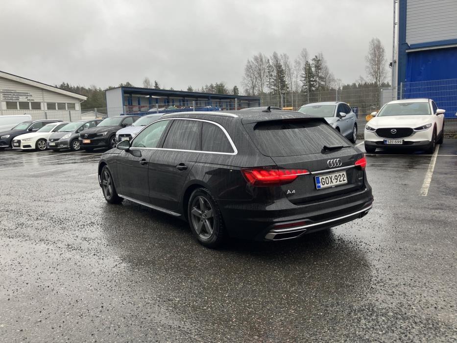 AUDI A4 2022