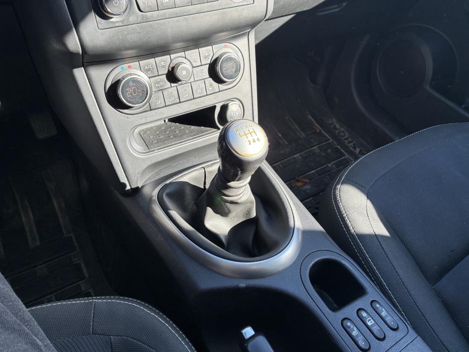 NISSAN Qashqai+2 2012