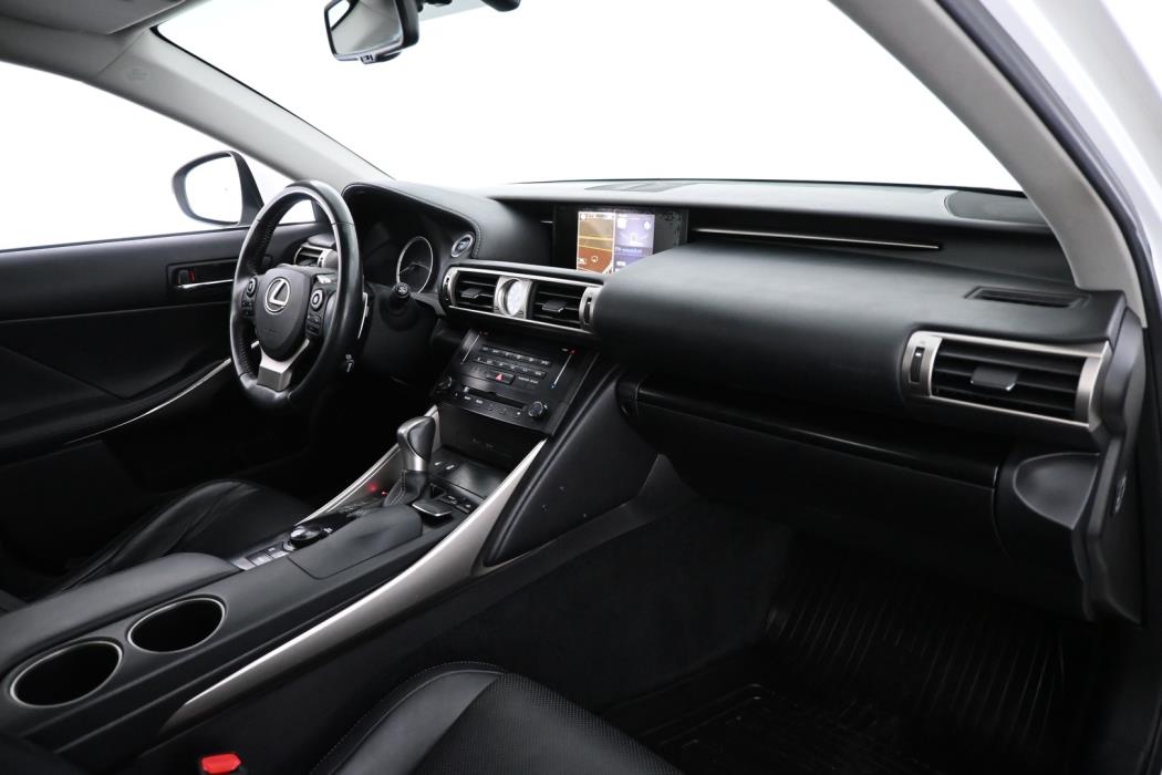LEXUS IS 2014