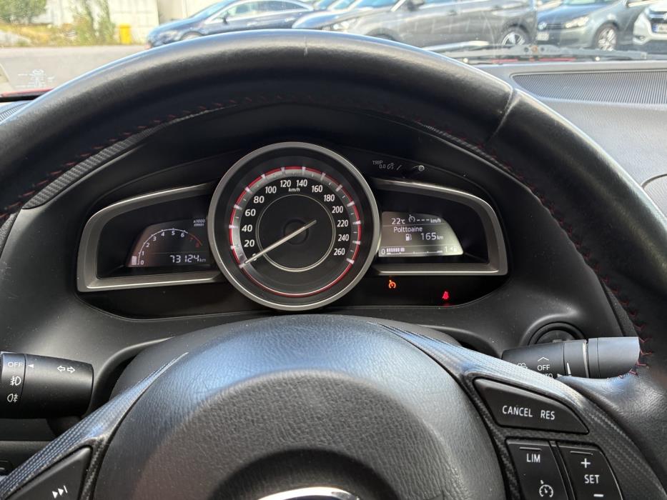 MAZDA 3 2015
