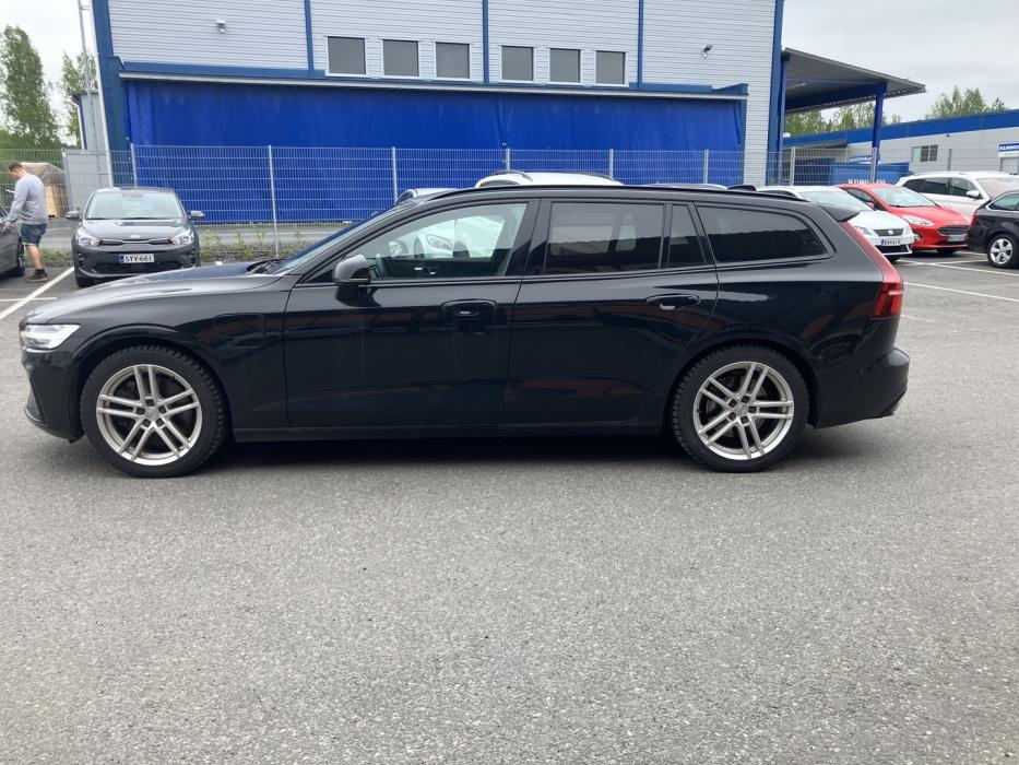 VOLVO V60 2022