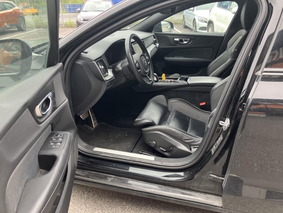 VOLVO V60 2022