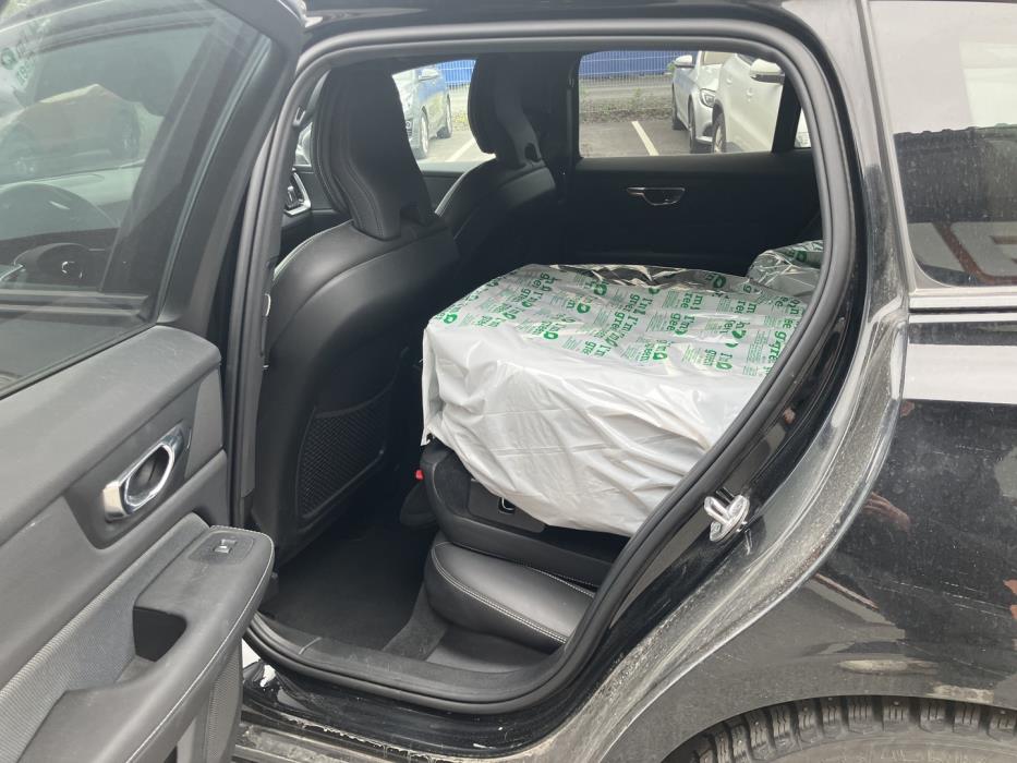 VOLVO V60 2022
