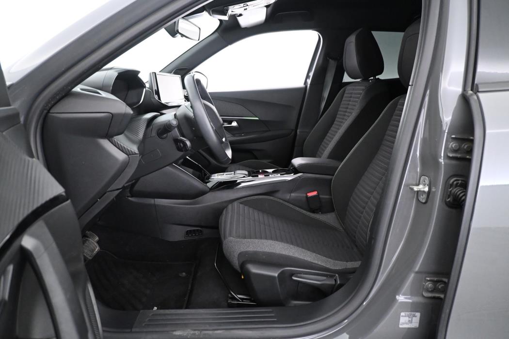 PEUGEOT e-2008 2024