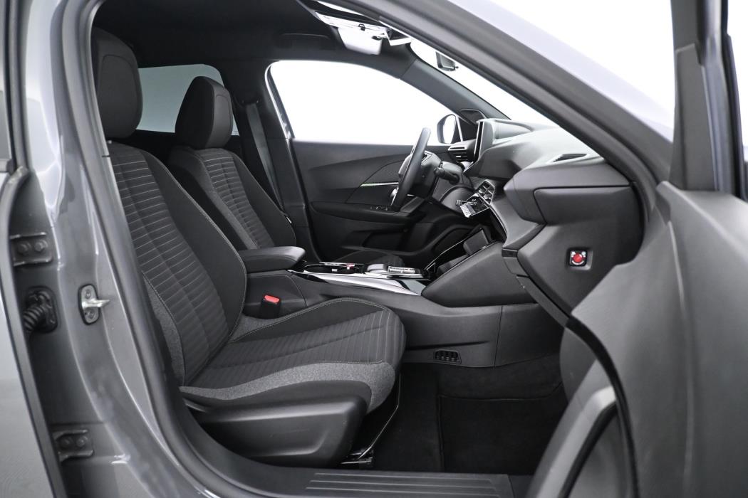 PEUGEOT e-2008 2024