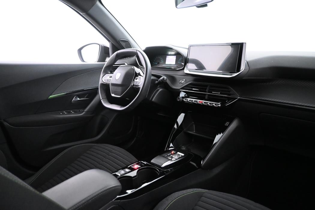 PEUGEOT e-2008 2024