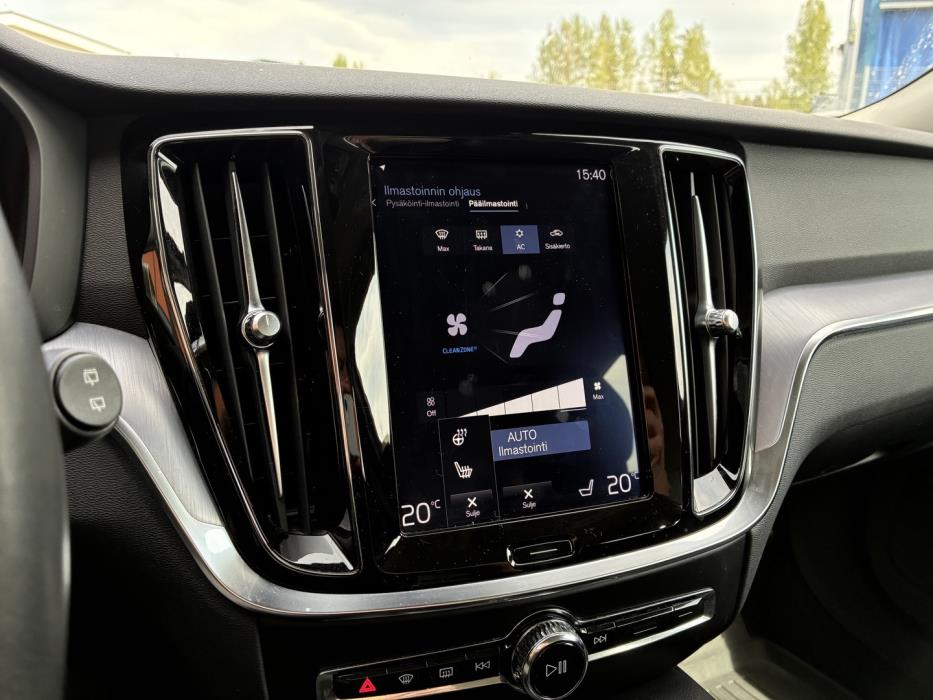 VOLVO V60 2020