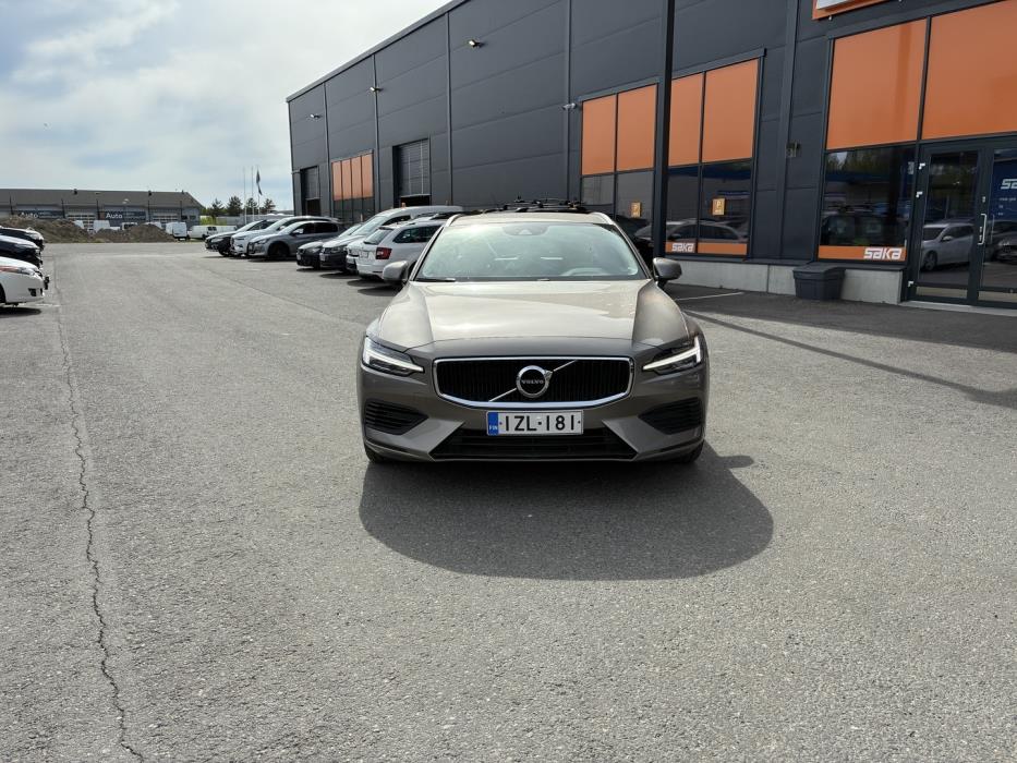 VOLVO V60 2020