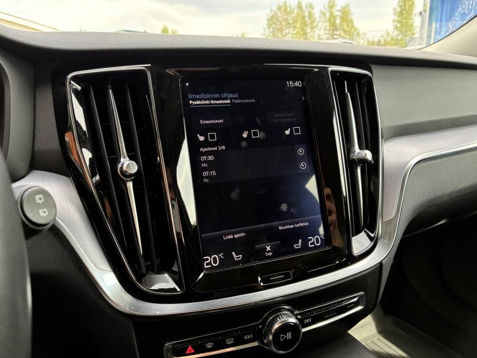 VOLVO V60 2020