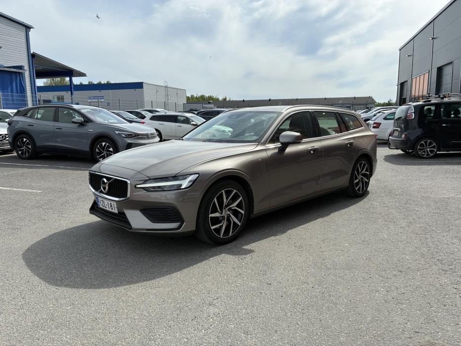 VOLVO V60 2020