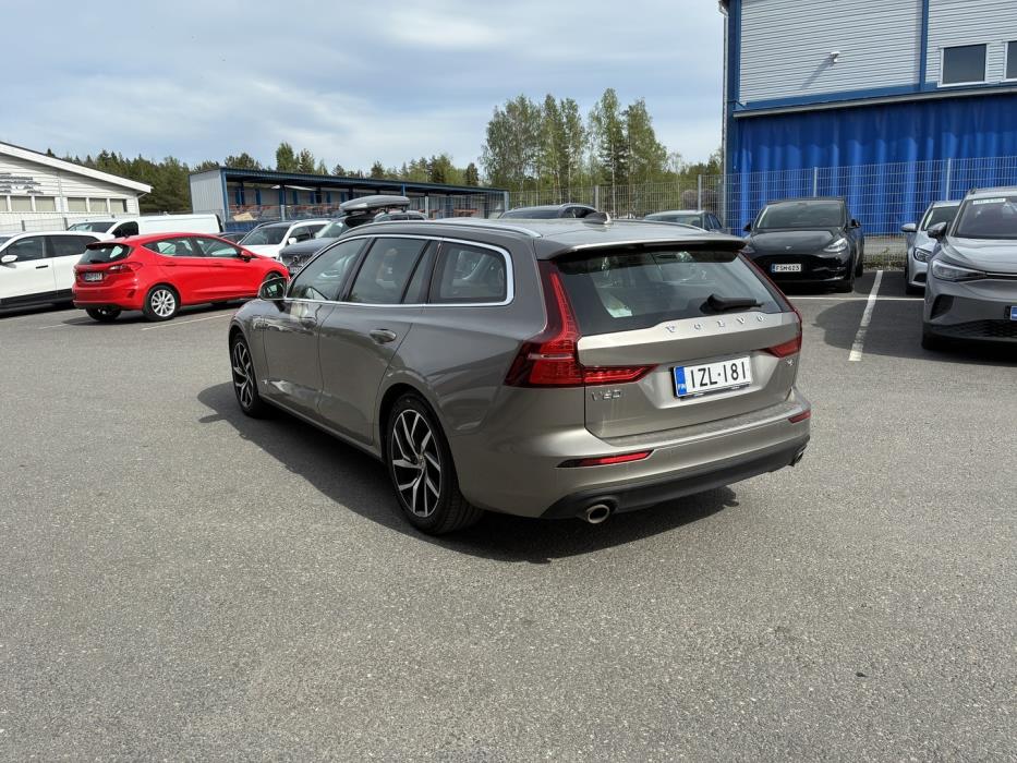 VOLVO V60 2020