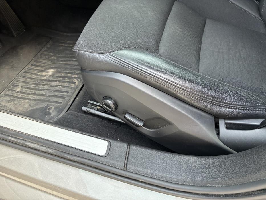 VOLVO V60 2020
