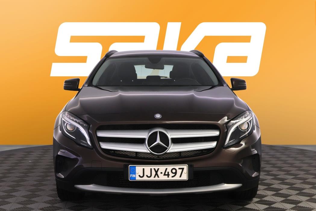 MERCEDES-BENZ GLA 2016