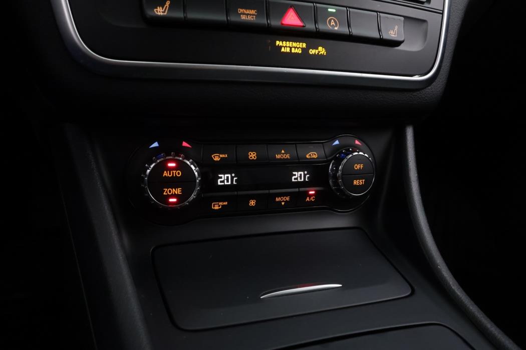 MERCEDES-BENZ GLA 2016