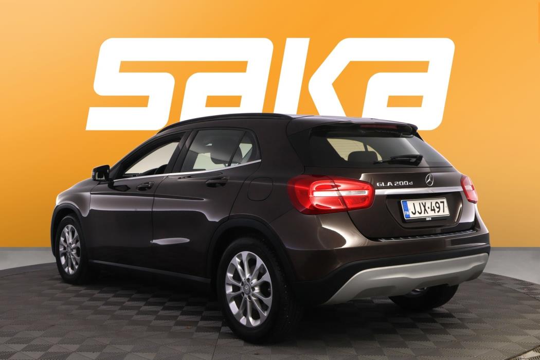 MERCEDES-BENZ GLA 2016