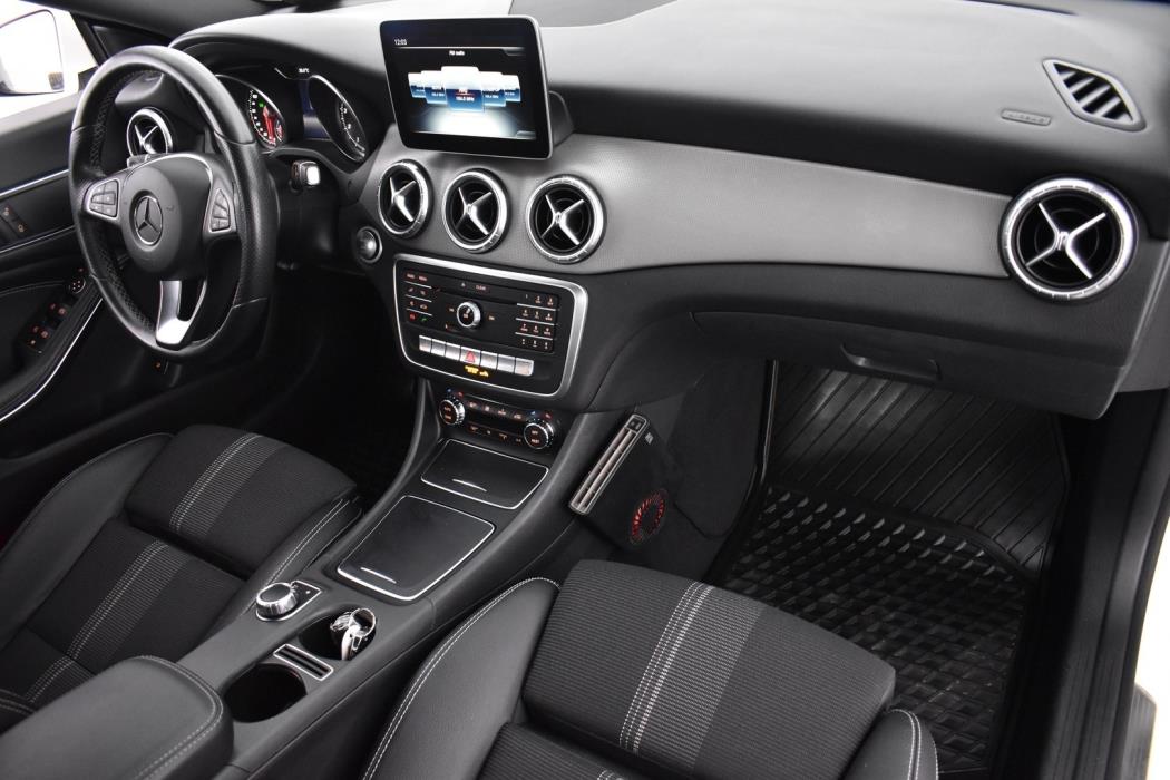 MERCEDES-BENZ CLA 2018