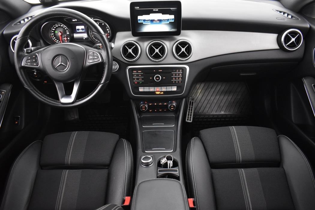 MERCEDES-BENZ CLA 2018