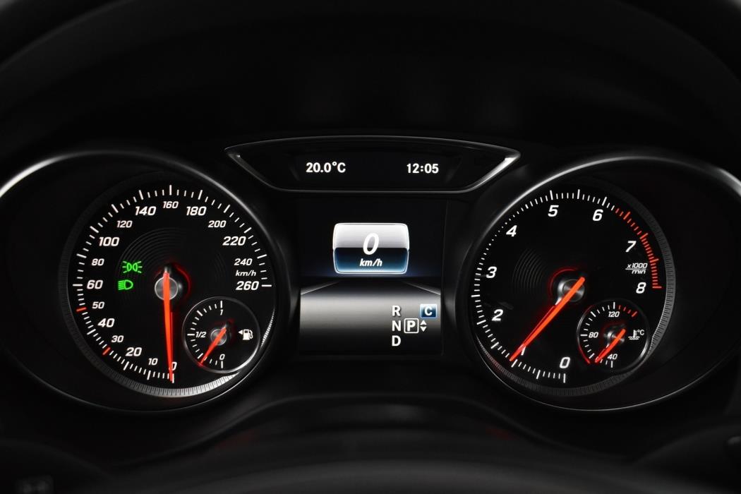 MERCEDES-BENZ CLA 2018