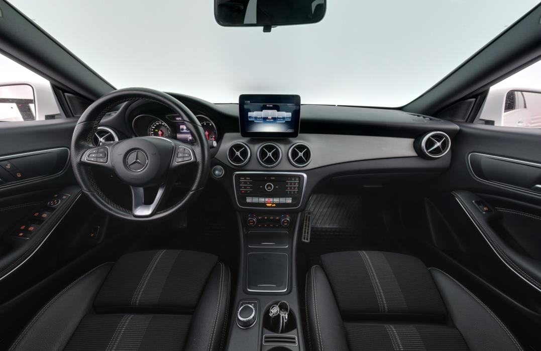 MERCEDES-BENZ CLA 2018