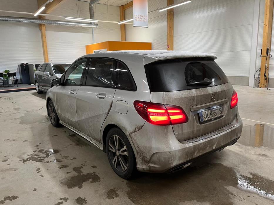 MERCEDES-BENZ B 2016