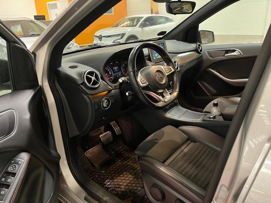 MERCEDES-BENZ B 2016