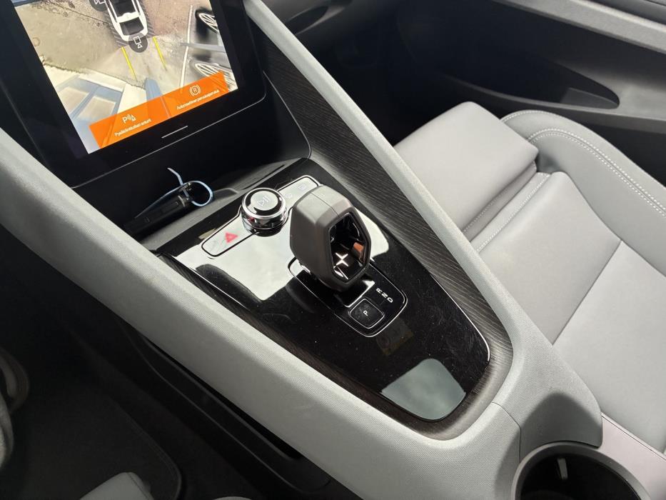 POLESTAR 2 2024