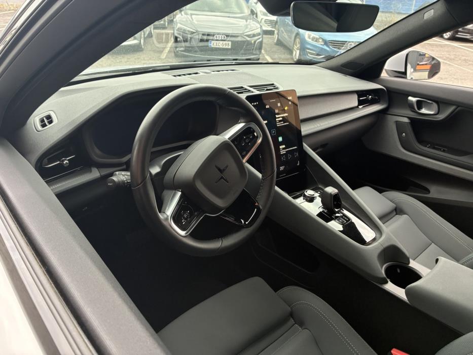 POLESTAR 2 2024
