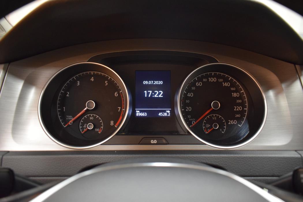 VOLKSWAGEN Golf 2015