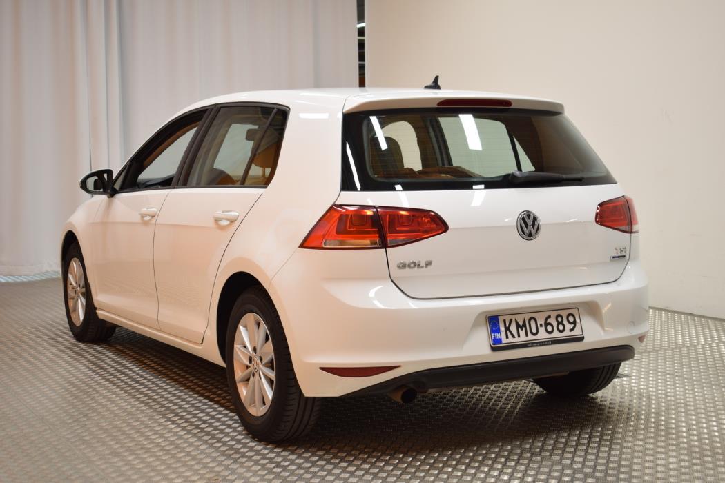 VOLKSWAGEN Golf 2015