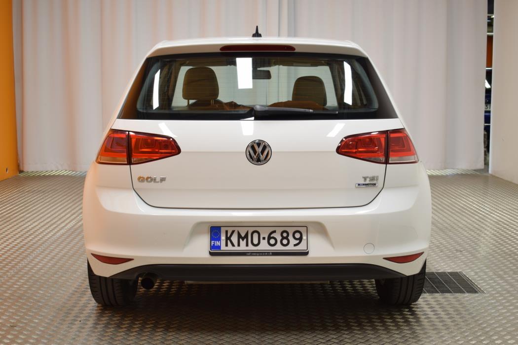 VOLKSWAGEN Golf 2015