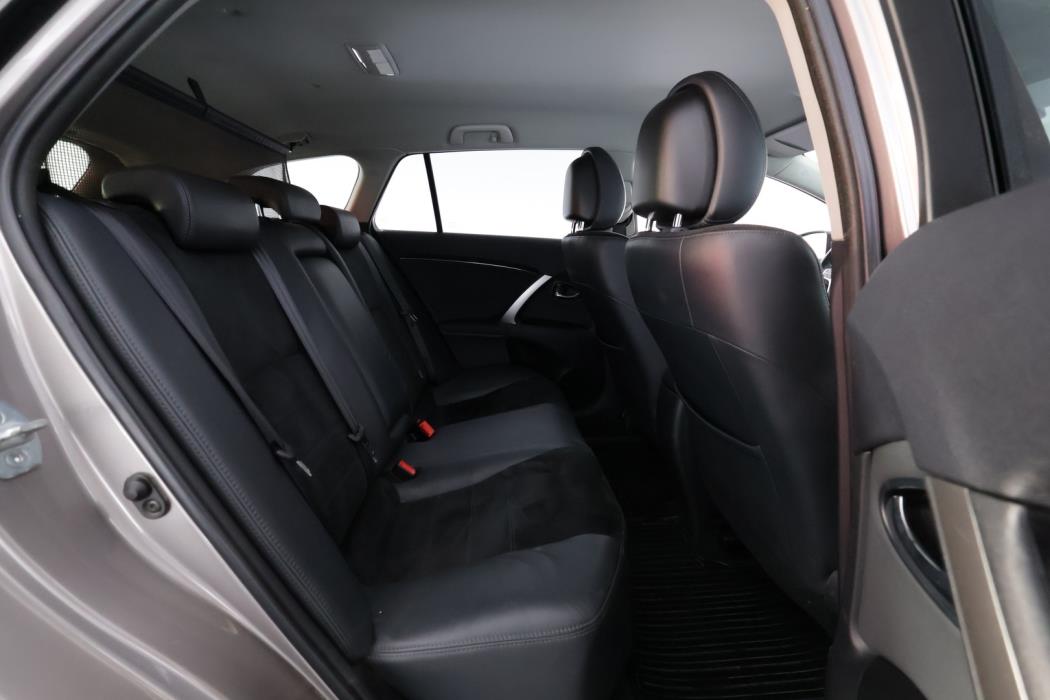 TOYOTA Avensis 2014