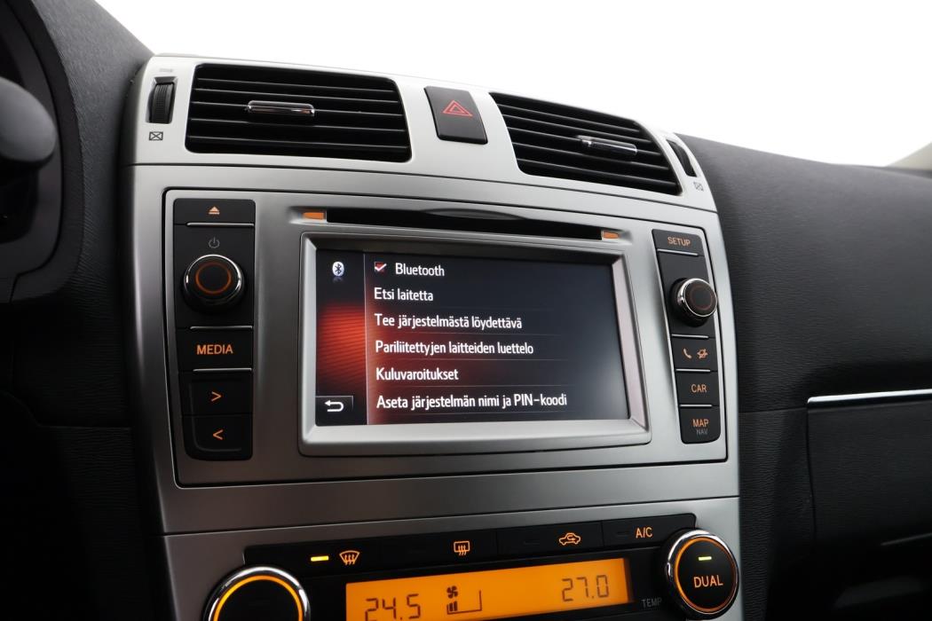 TOYOTA Avensis 2014