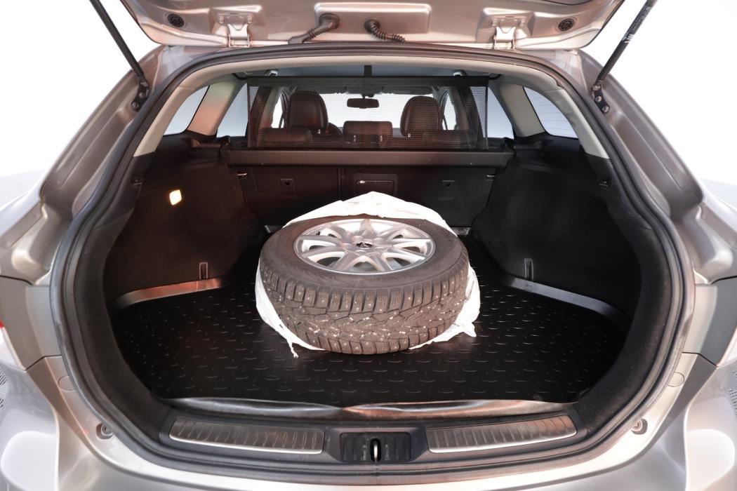 TOYOTA Avensis 2014
