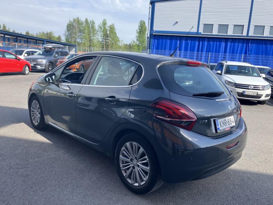 PEUGEOT 208 2016