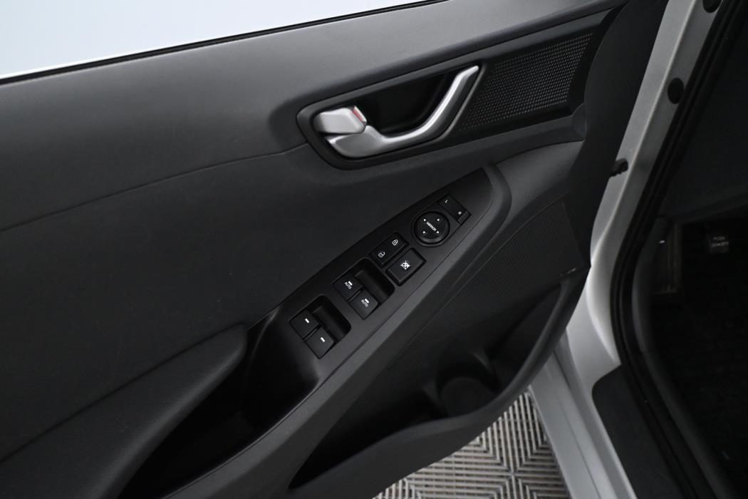 HYUNDAI IONIQ hybrid 2017