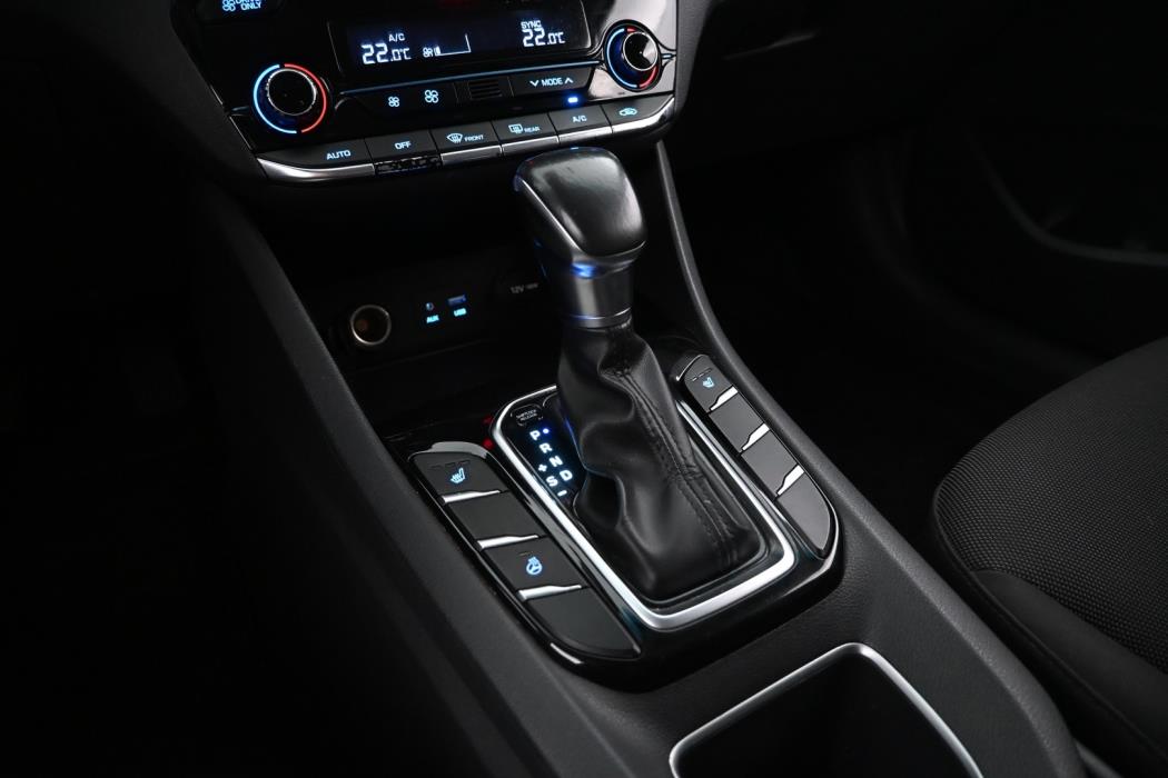 HYUNDAI IONIQ hybrid 2017