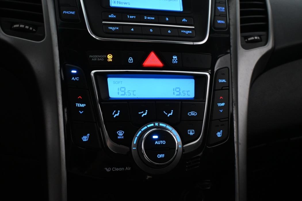 HYUNDAI i30 Wagon 2013