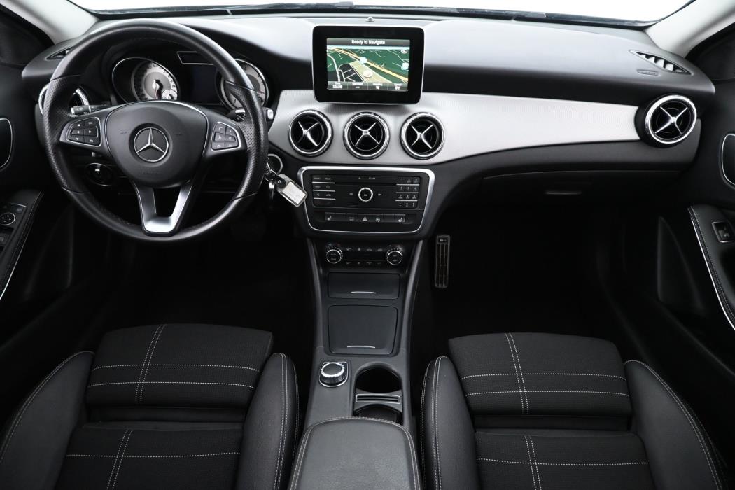 MERCEDES-BENZ GLA 2017