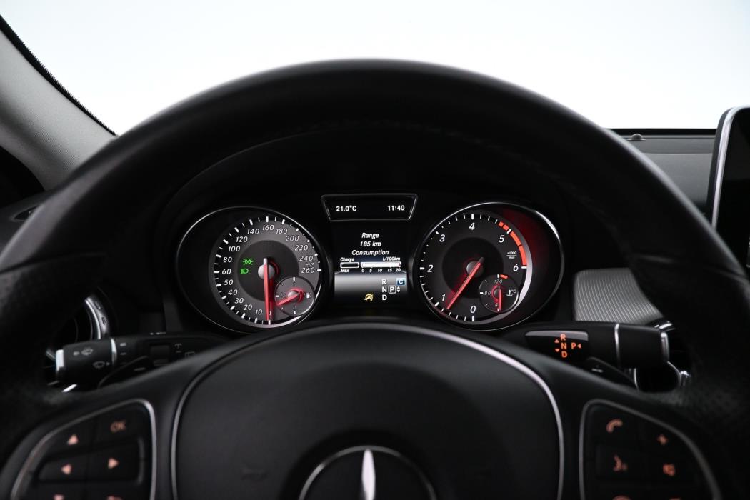 MERCEDES-BENZ GLA 2017