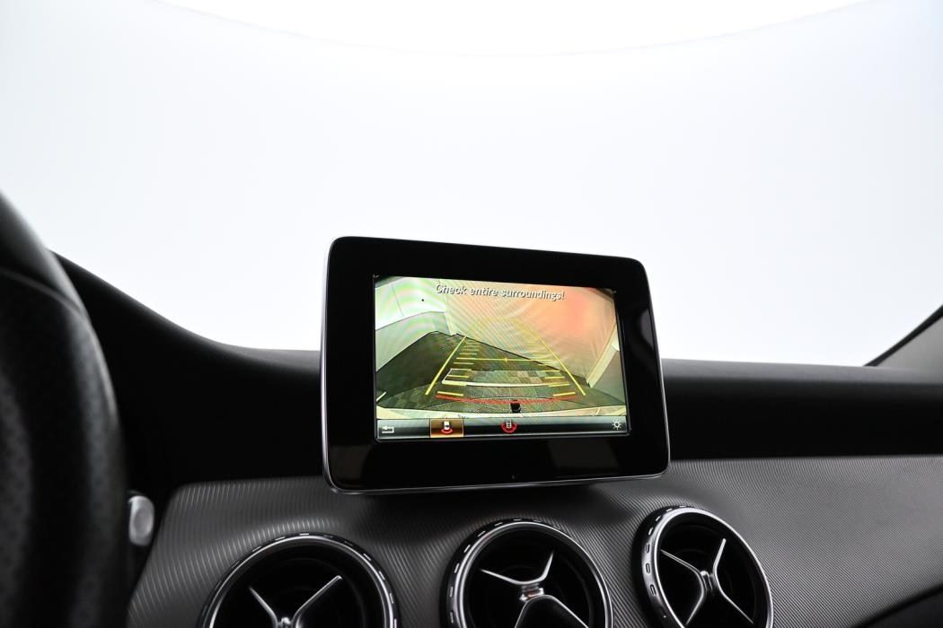 MERCEDES-BENZ GLA 2017