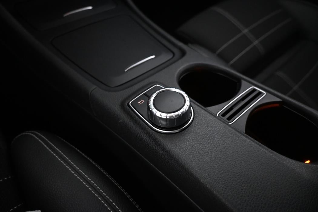 MERCEDES-BENZ GLA 2017