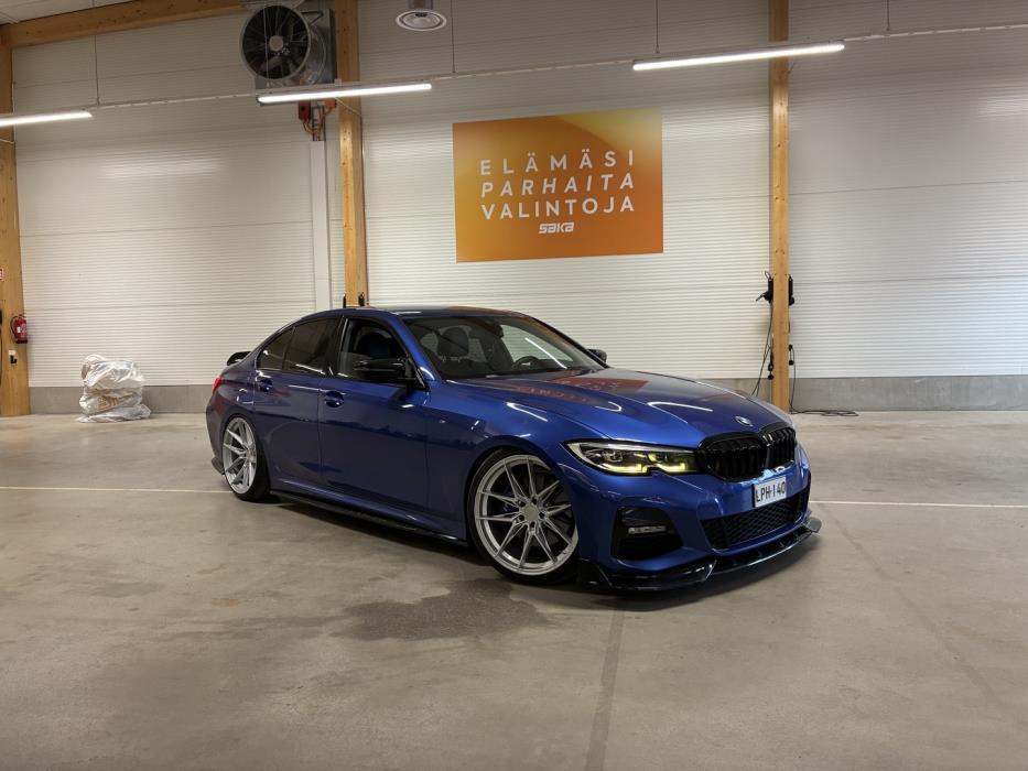 BMW 330 2020