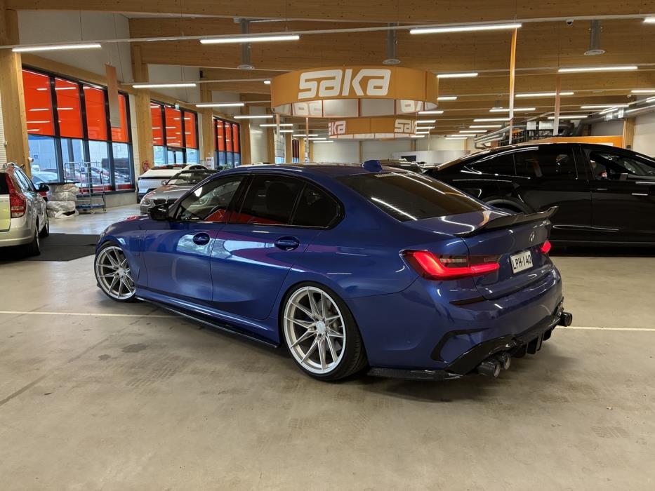 BMW 330 2020