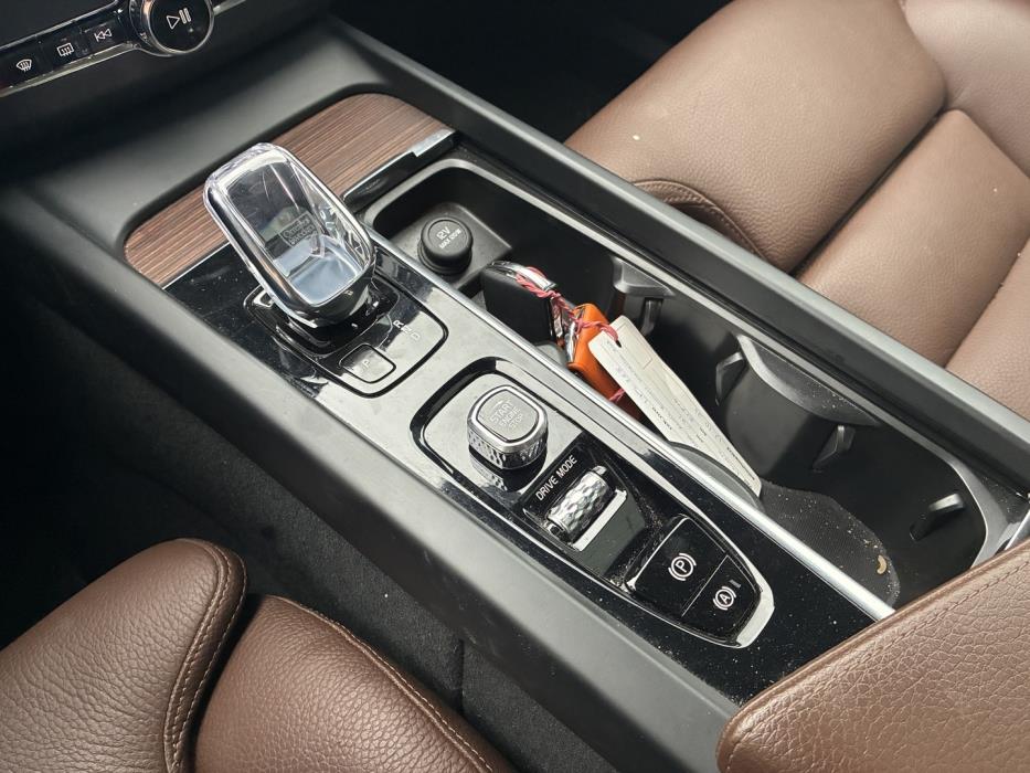VOLVO XC60 2021