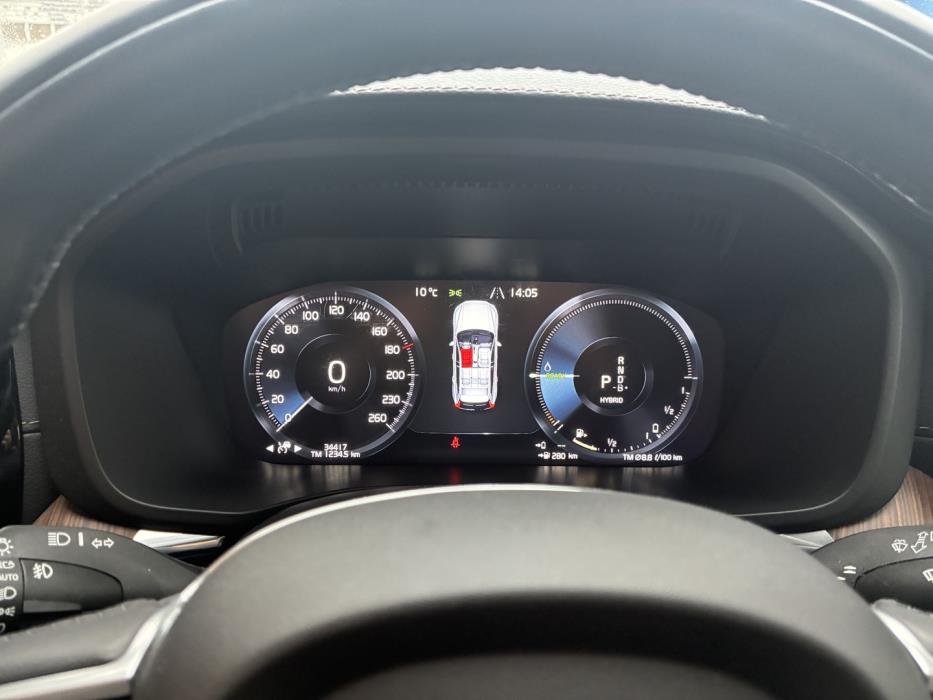 VOLVO XC60 2021