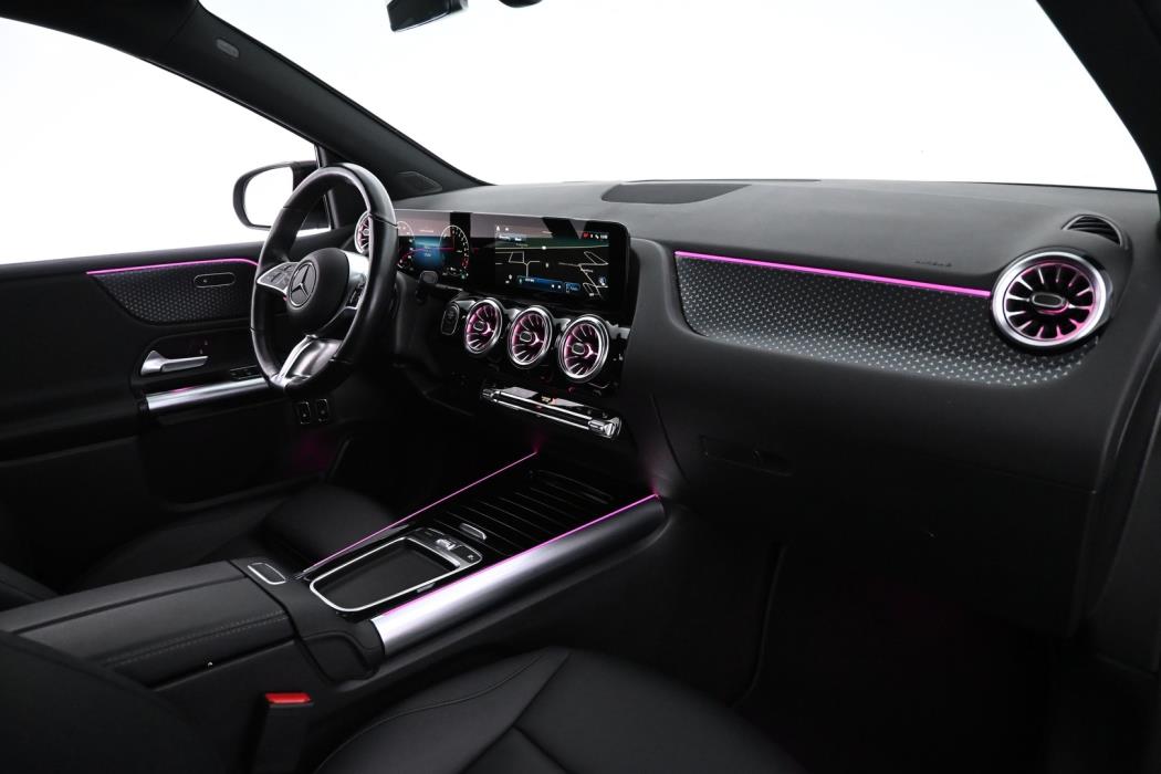 MERCEDES-BENZ B 2023