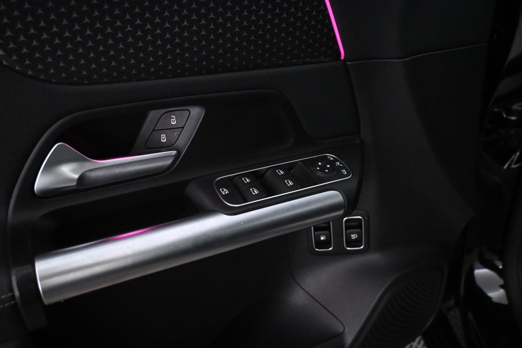 MERCEDES-BENZ B 2023