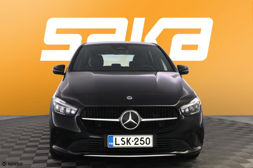 MERCEDES-BENZ B 2023